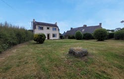 Callac, Brittany 22160