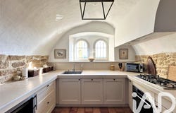 Uzès, Languedoc-Roussillon 30700