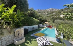 Mer dEze, Èze, Provence-Alpes-Côte d'Azur 06360