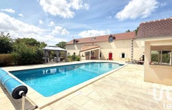Bourges, Centre-Val de Loire 18000