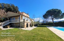 PEYRUIS, Provence-Alpes-Côte d'Azur 04310