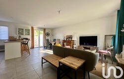 Villaines-sous-Bois, Île-de-France 95570