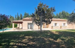 Pernes-les-Fontaines, Provence-Alpes-Côte d'Azur 84210