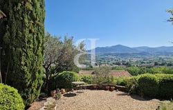 Nyons, Auvergne-Rhône-Alpes 26110
