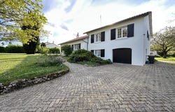 Thouars, Deux-Sèvres 79100