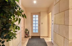 Neuilly-le-Brignon, Centre 37160