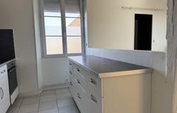 Sens, Yonne 89100