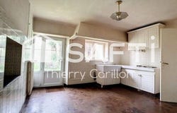 Azay-Le-Brule, Poitou-Charentes 79400