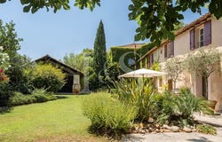 Pernes-les-Fontaines, Provence-Alpes-Côte d'Azur 84210