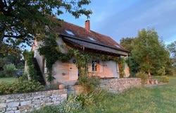 Charolles, Burgundy 71120