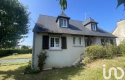 Lamballe, Brittany 22400