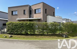 Isneauville, Normandy 76230