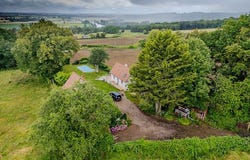 PERRIGNY SUR LOIRE, Bourgogne-Franche-Comté 71160