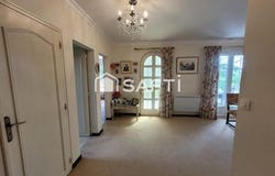 Le Grand-Pressigny, Centre 37350