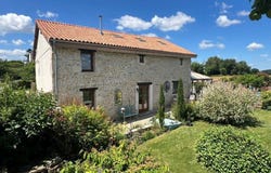 Civray, Poitou-Charentes 86400