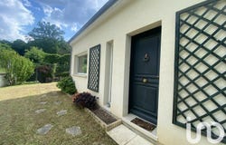 Poigny-la-Forêt, Île-de-France 78125