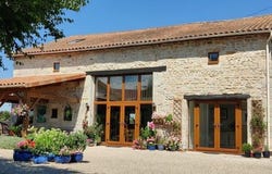 CIVRAY, Poitou-Charentes 86400