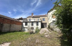 La Clayette, Burgundy 71800