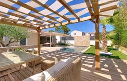 Rocbaron, Provence-Alpes-Côte-d'Azur 83136