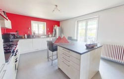 80 Rue du Chateau, Étival, Jura 39130