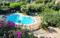 Roquebrune-Sur-Argens, Provence-Alpes-Côte d'Azur 83380