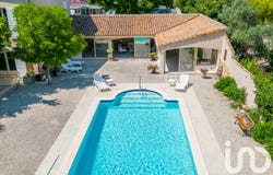 Saint-Saturnin-lès-Avignon, Provence-Alpes-Côte d'Azur 84450