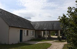 La Celle-Saint-Avant, Centre 37160