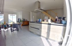 Changé, Pays de la Loire 53810