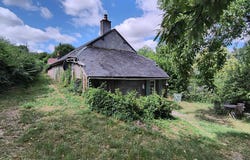 Mhère, Burgundy 58140