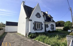 Audierne, Brittany 29770