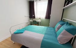 Rue Philippe Fabia, Lyon, Auvergne-Rhône-Alpes 69008