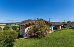Lauzerte, Midi-Pyrénées 82110