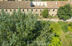 ENTRAIGUES SUR LA SORGUE, Provence-Alpes-Côte d'Azur 84320