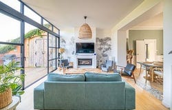 Changé, Pays de la Loire 72560