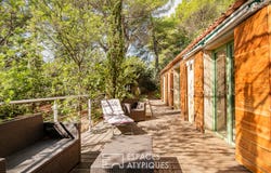 PIERREVERT, Provence-Alpes-Côte d'Azur 04860