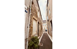 Avallon, Burgundy 89200