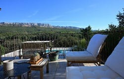 CHATEAUNEUF LE ROUGE, Provence-Alpes-Côte d'Azur 13790