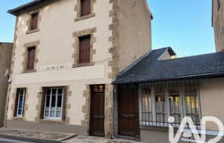 Saint-Nectaire, Auvergne-Rhône-Alpes 63710