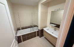 Laval, Pays de la Loire 53000