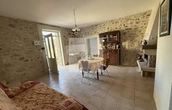 Salles-sous-Bois, Auvergne-Rhône-Alpes 26770