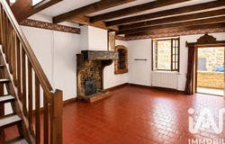 Azé, Bourgogne-Franche-Comté 71260
