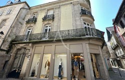VANNES, Brittany 56000
