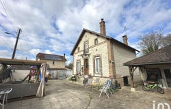 SAINT-PIERRE-LÈS-NEMOURS, Île-de-France 77140