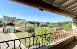 Le Barroux, Provence-Alpes-Côte d'Azur 84330