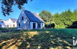 Locqueltas, Brittany 56390