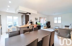 Grenay, Hauts-de-France 38540