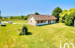 Pouy-sur-Vannes, Grand Est 10290