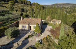 Le Barroux, Provence-Alpes-Côte-d'Azur 84330