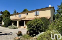 Lussan, Occitanie 30580