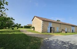 Salles-De-Barbezieux, Poitou-Charentes 16300
